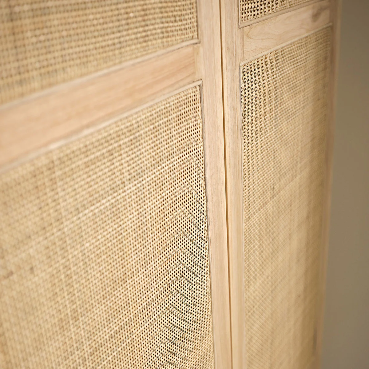 Armoire en mindi massif et cannage 90 cm - Image 6