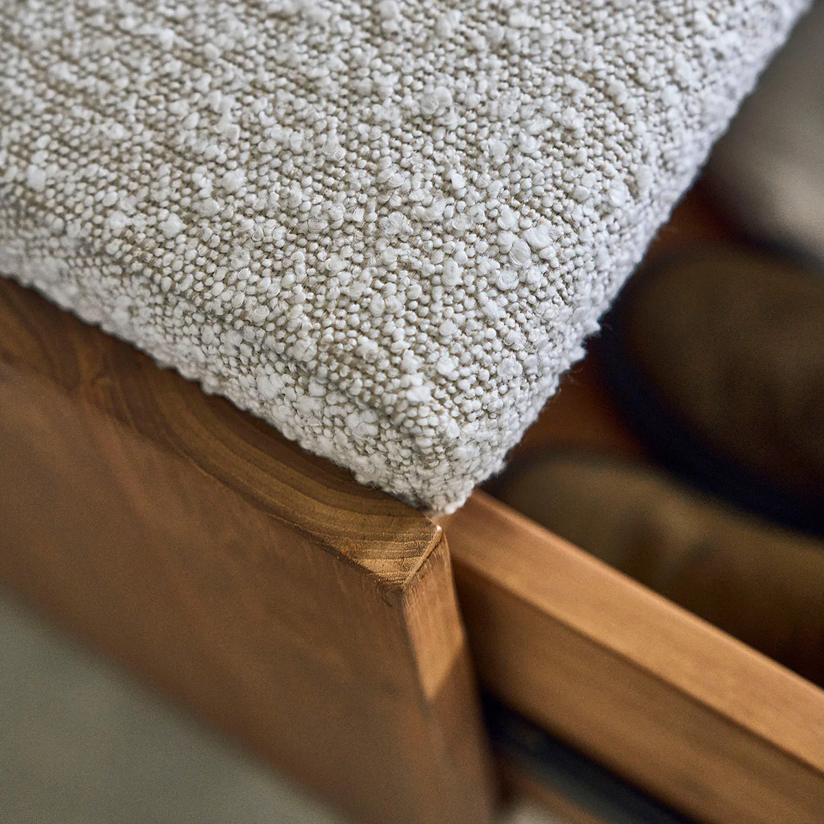 Banc en teck massif et tissu bouclette 120 cm - Image 5