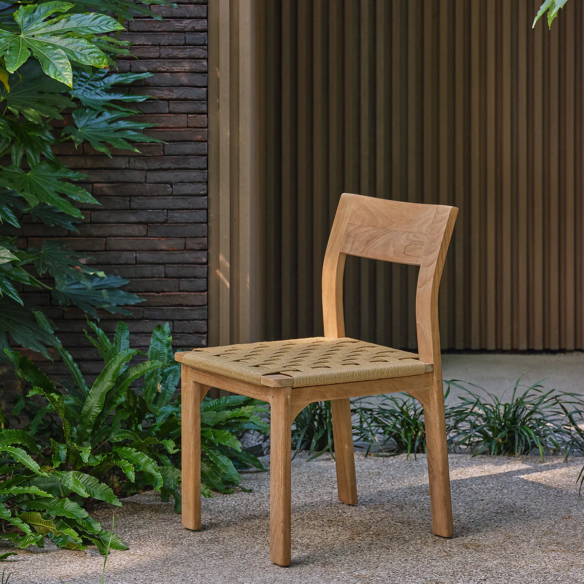 Chaise de jardin en teck massif et rotin