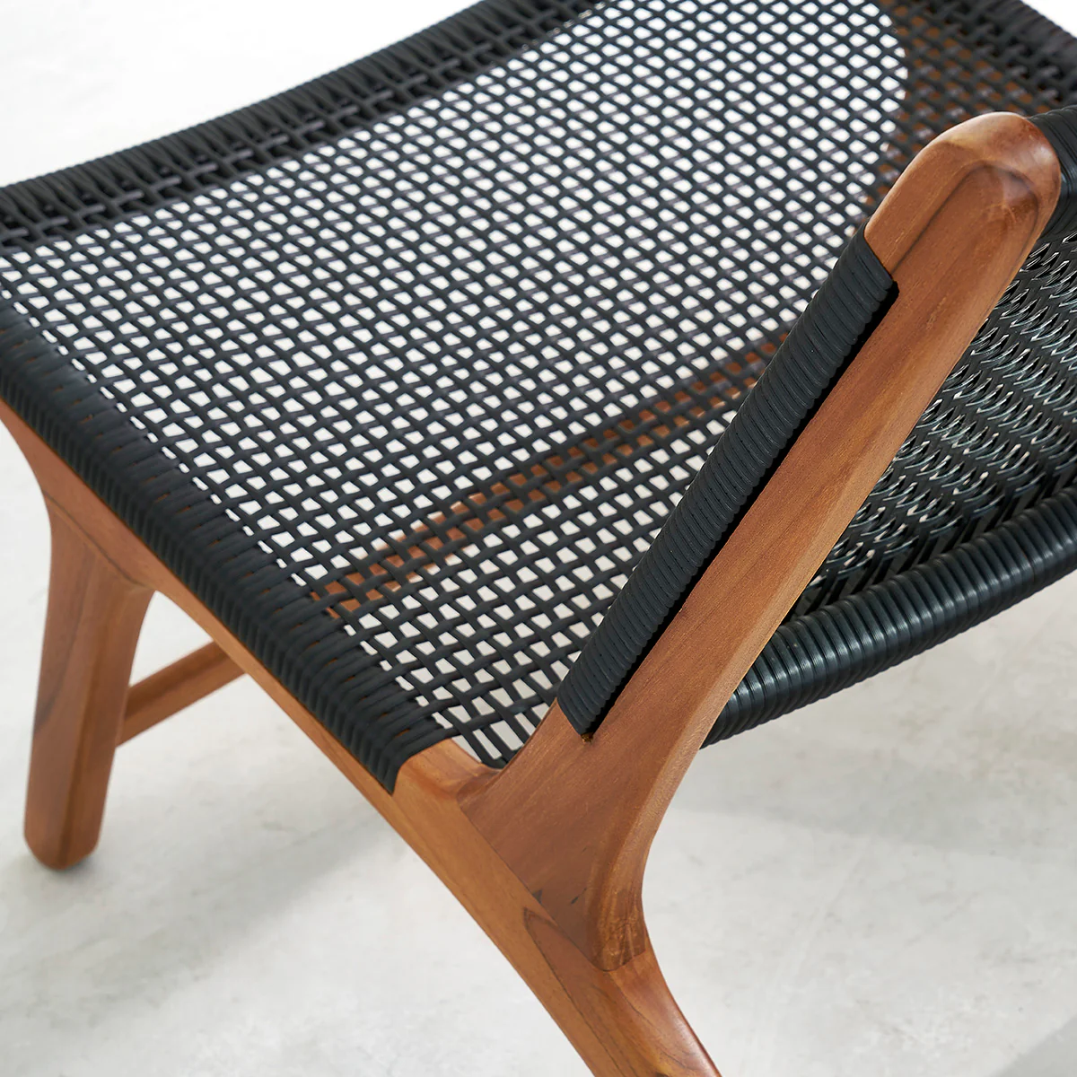 Fauteuil en teck massif et tissage - Image 3