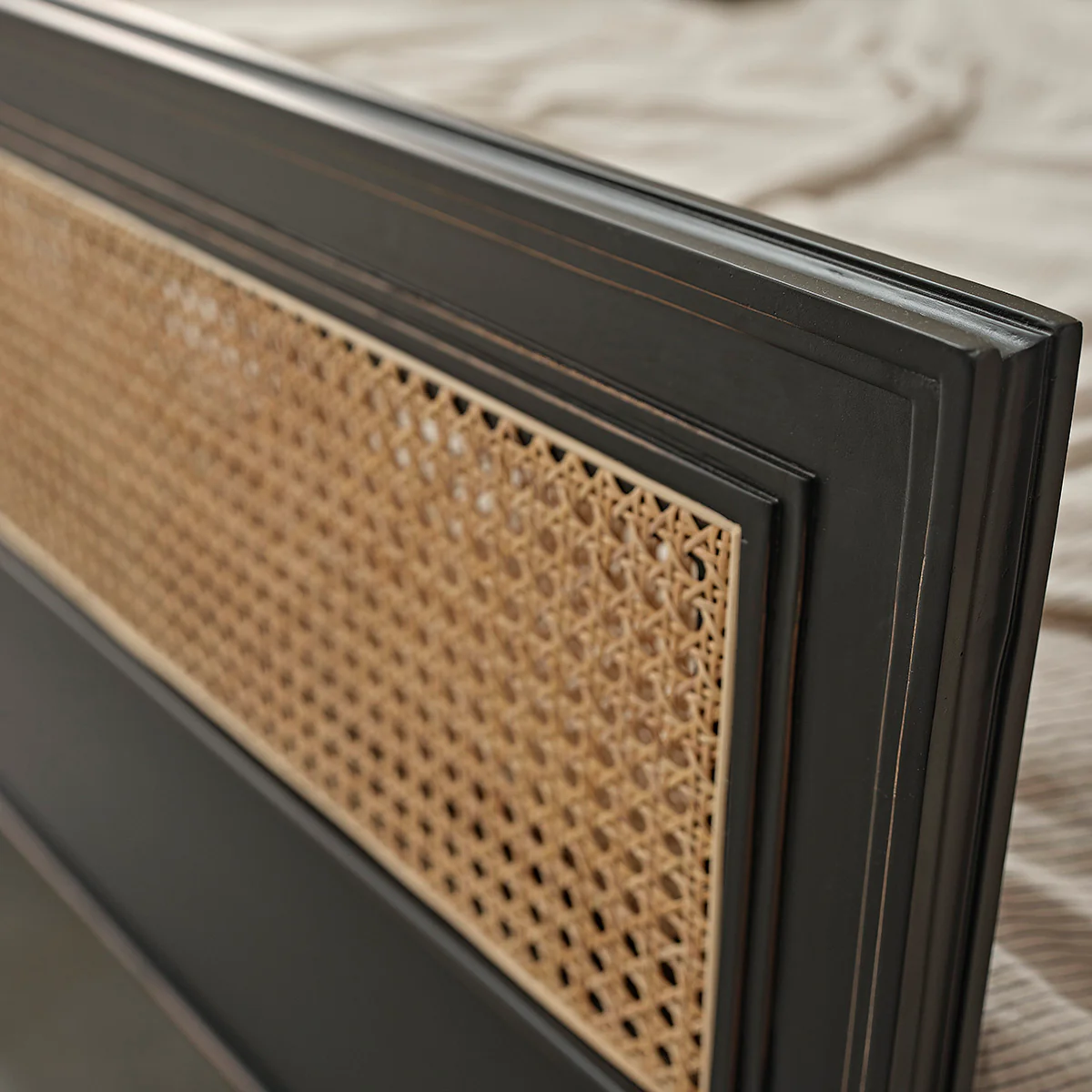 Lit en cannage et bois d'acajou 160 cm avec sommier - Image 5