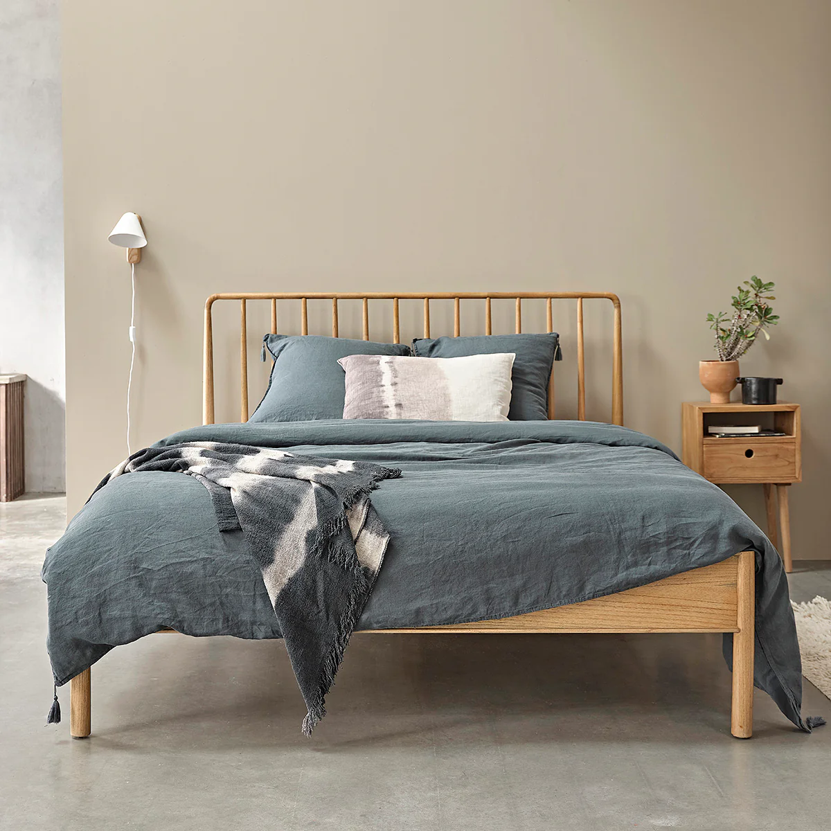 Lit en mindi massif 160 cm avec sommier