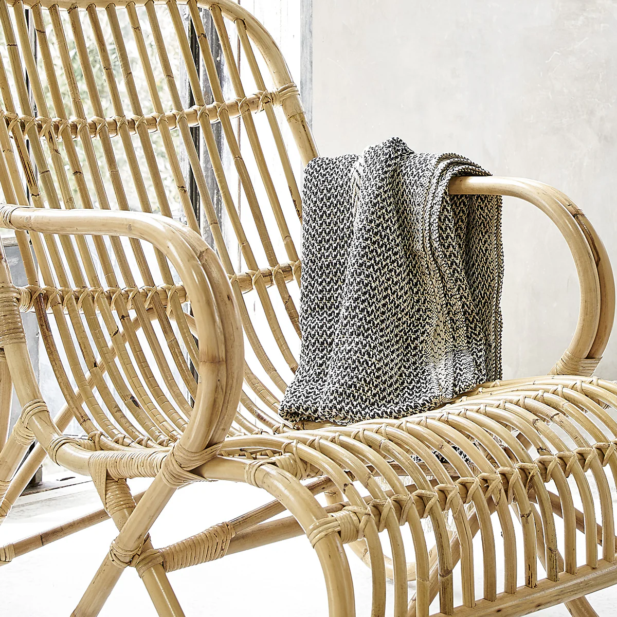 Lot de 2 fauteuils en rotin - Image 4