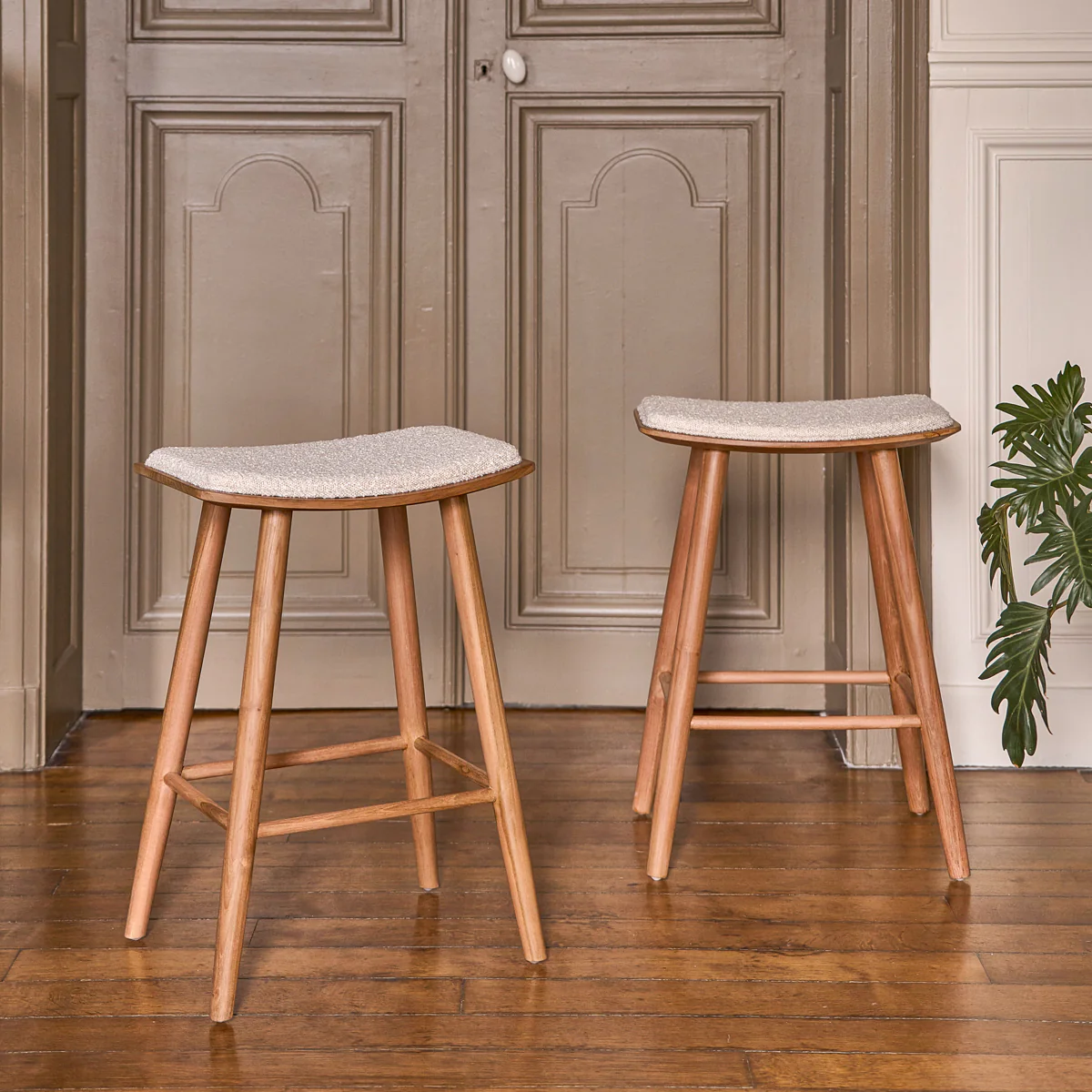 Lot de 2 tabourets de bar en teck massif assise bouclette 65 cm - Image 3