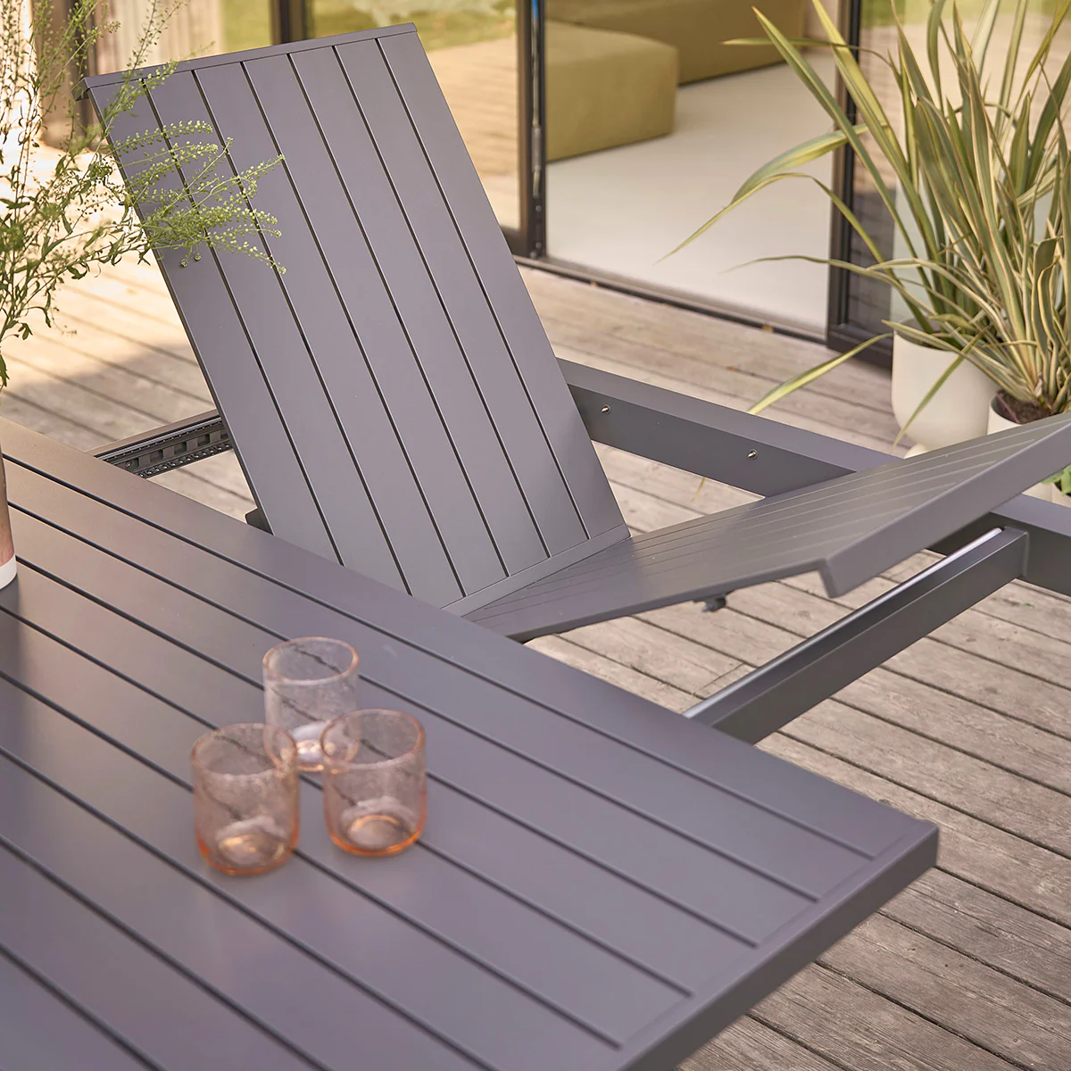 Salon de jardin en aluminium et teck massif extensible 6/8 pers. - Image 4