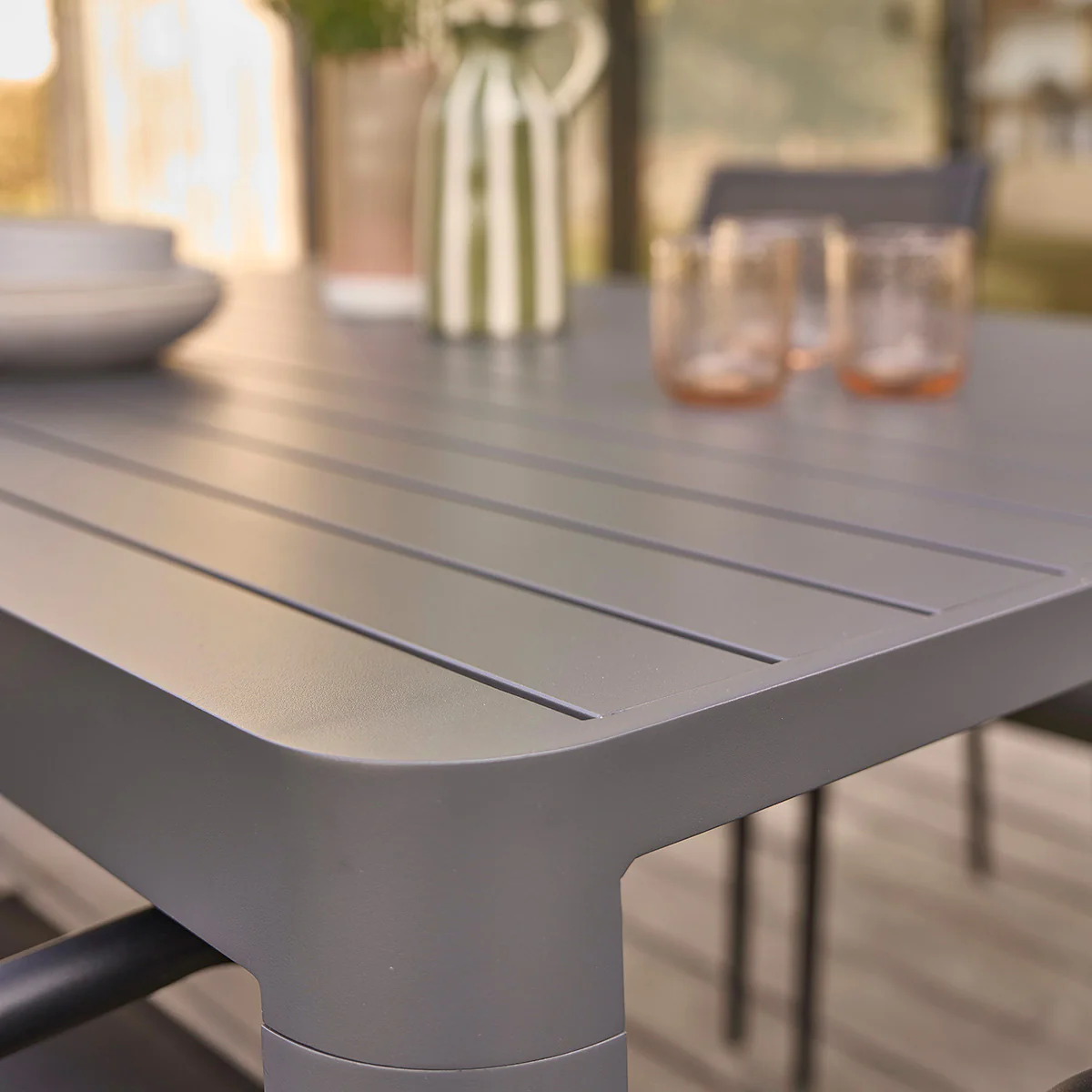 Salon de jardin en aluminium et teck massif extensible 6/8 pers. - Image 5