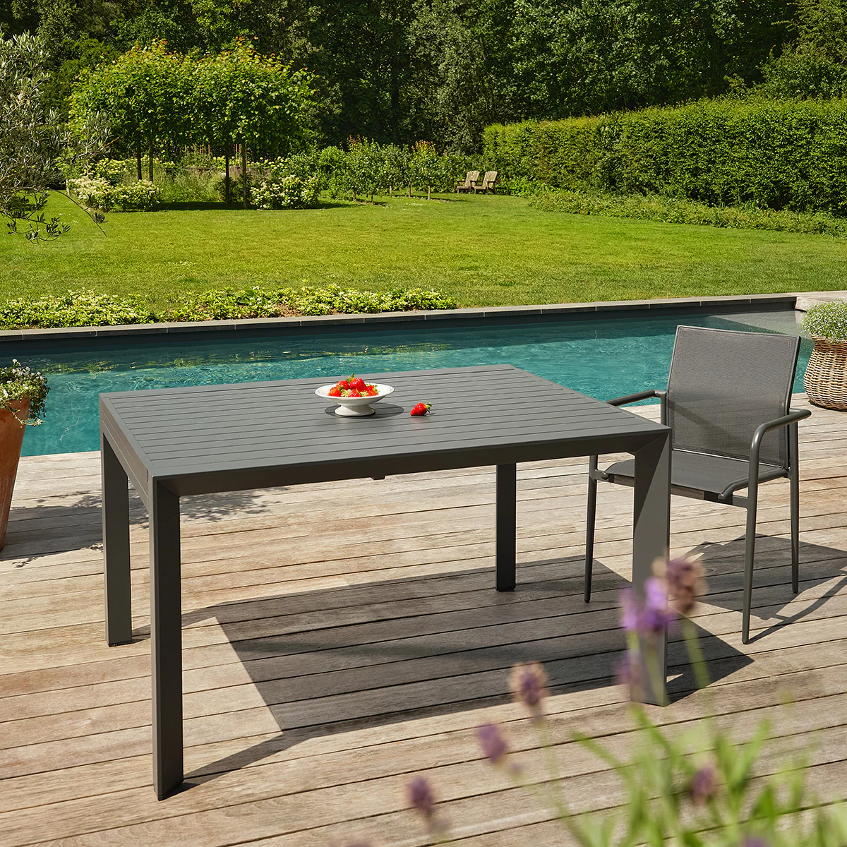 Salon de jardin en aluminium et textilène extensible gris 6/10 pers. - Image 6