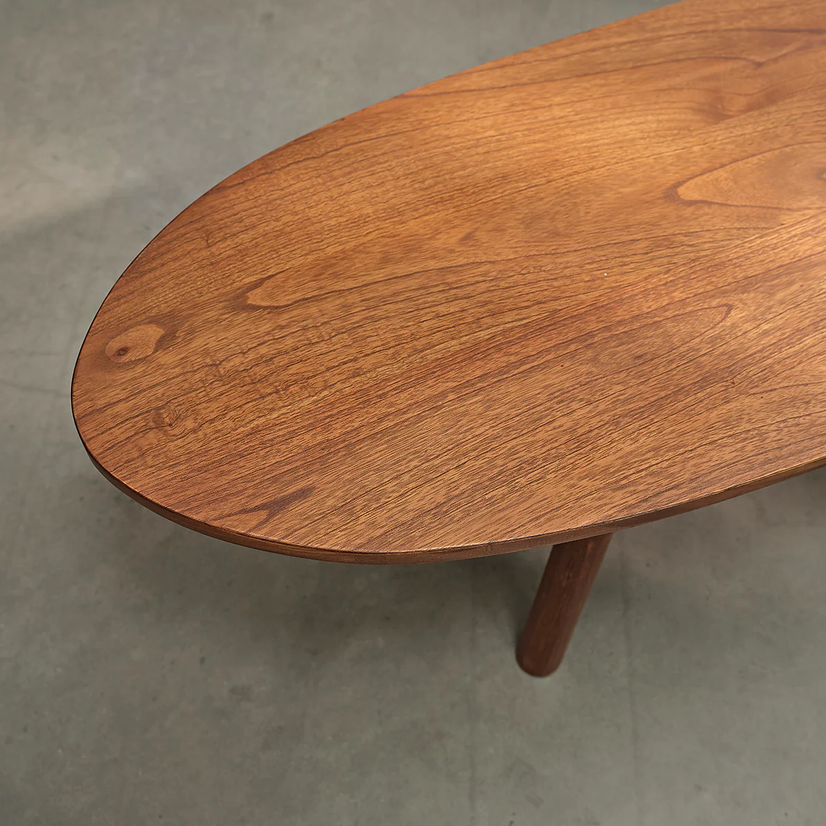 Table basse en mindi massif finition noyer 160 cm - Image 3