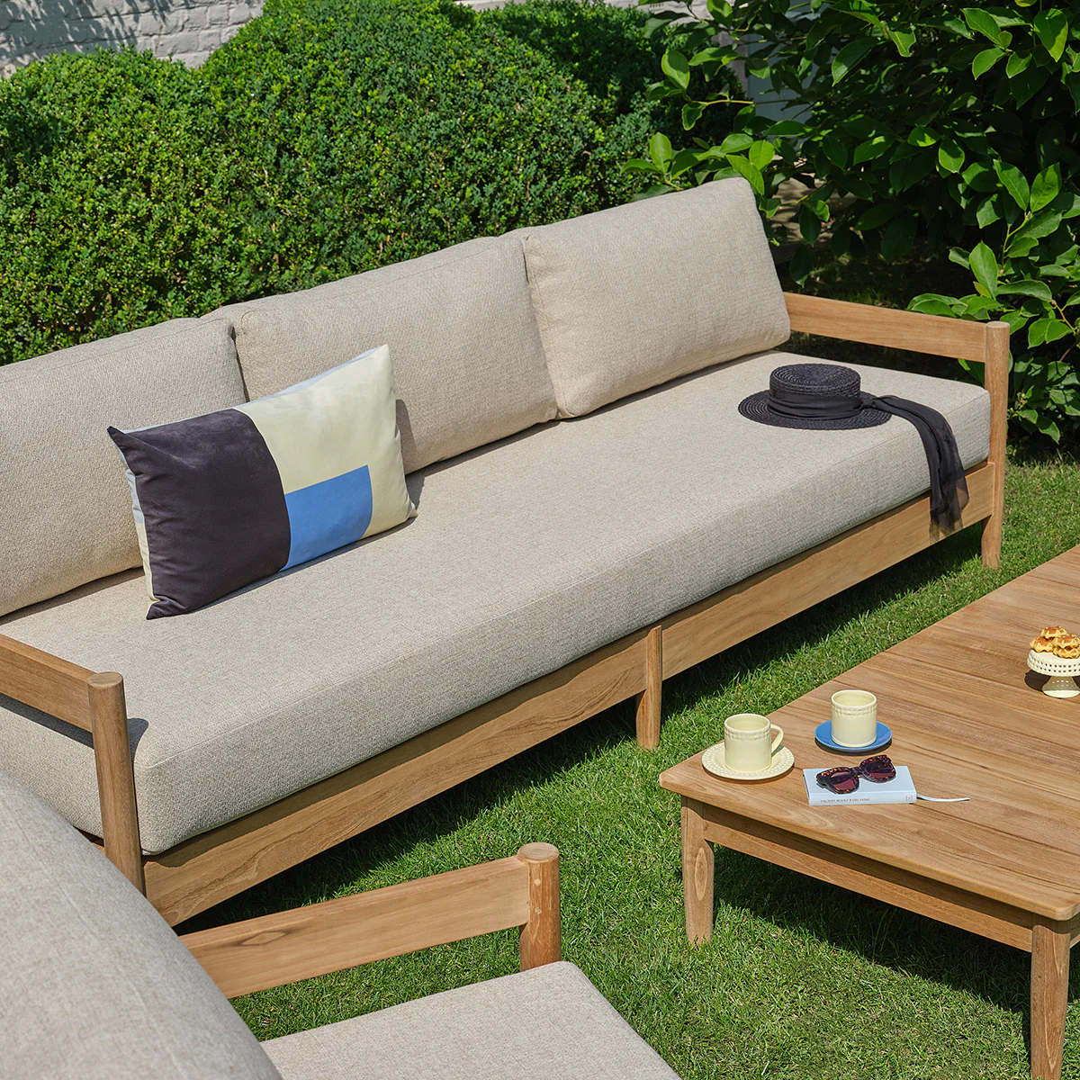 Table basse de jardin en teck massif 140 cm - Image 9