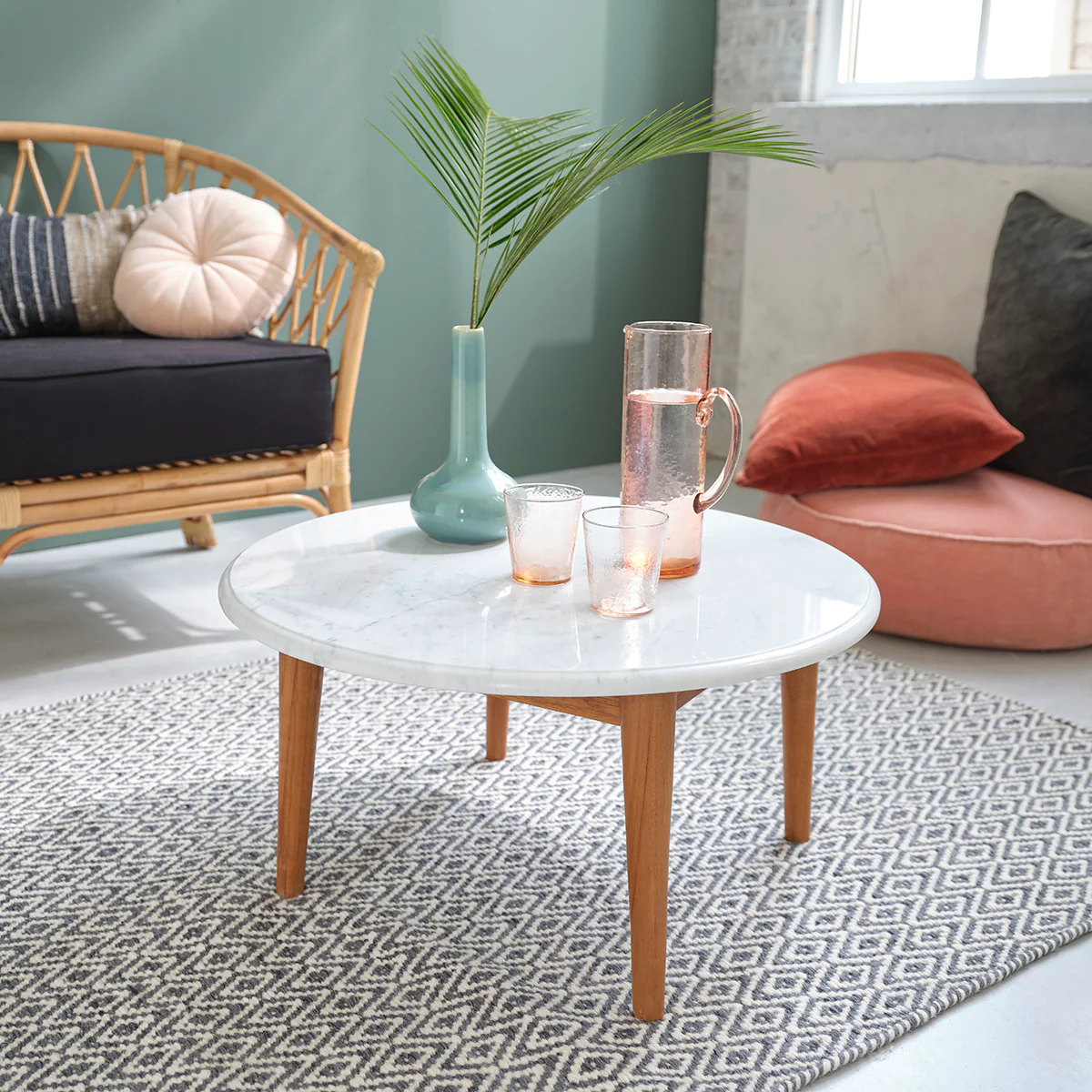 Table basse en marbre et teck massif Ă 70 cm