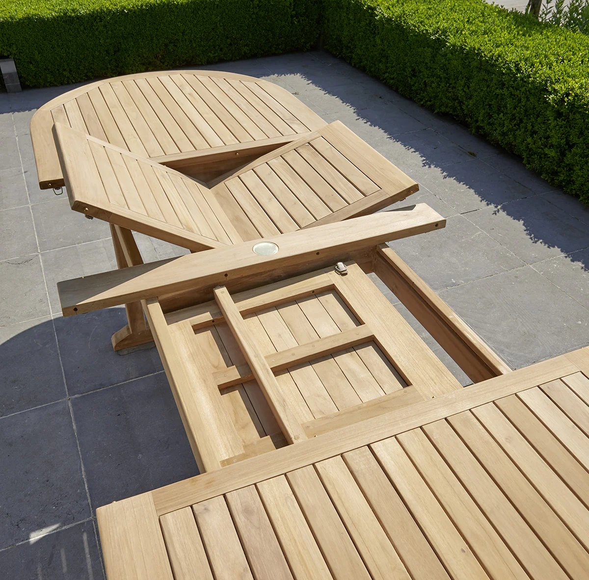 Table de jardin en teck massif extensible ovale 10/12 pers. - Image 4
