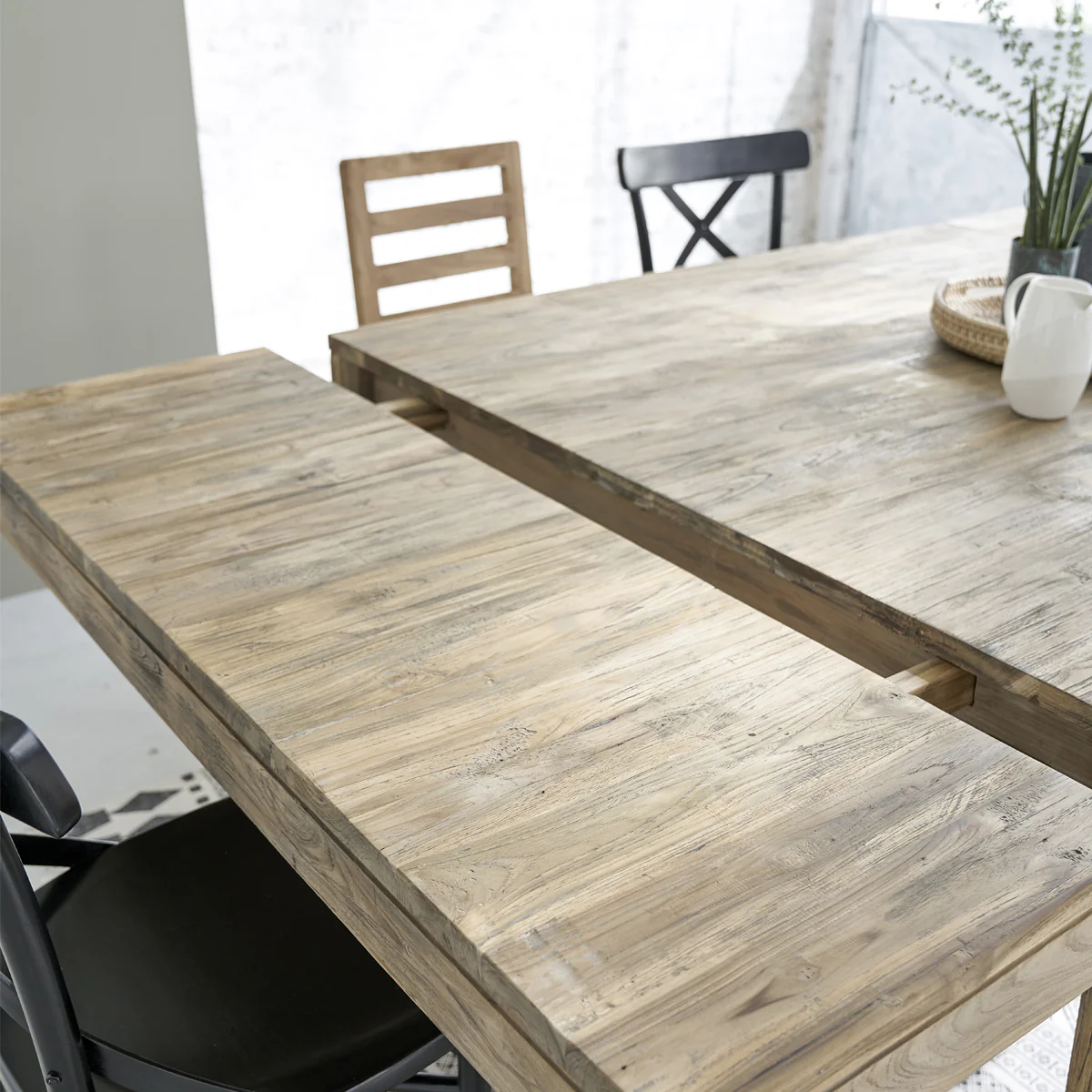 Table en teck massif recyclé extensible 12 pers. - Image 4