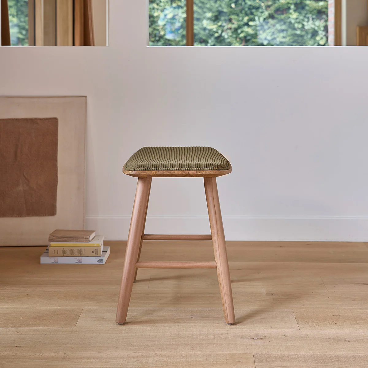Tabouret de bar en bois de teck assise velours cÎtelé 45 cm - Image 3