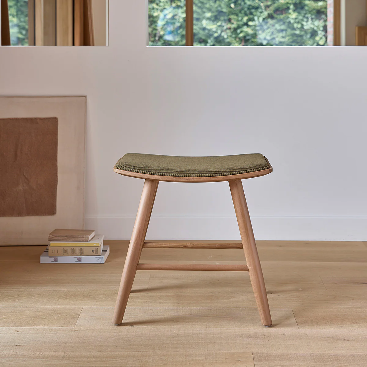Tabouret de bar en bois de teck assise velours cÎtelé 45 cm - Image 4
