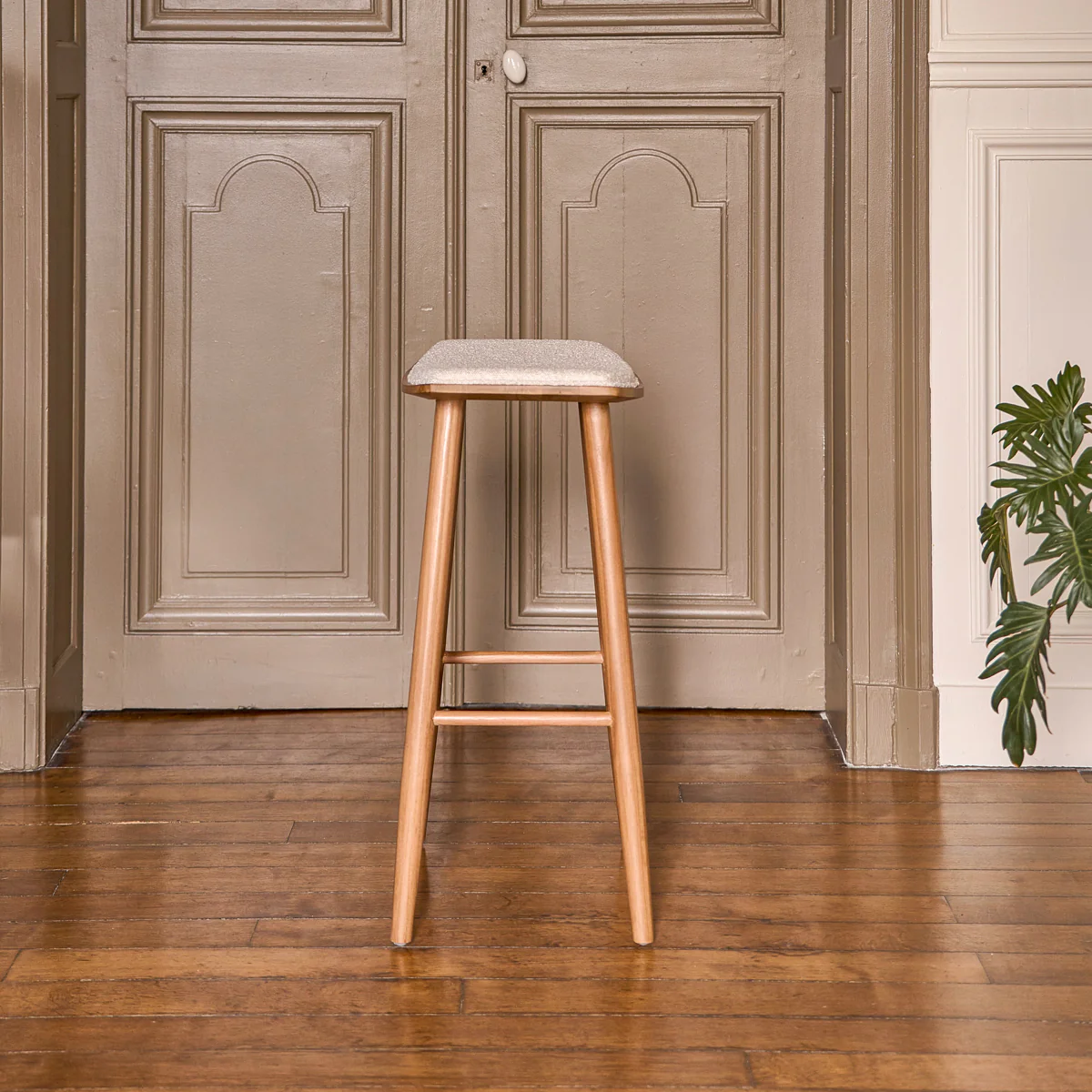 Tabouret de bar en teck massif assise bouclette 75 cm - Image 3