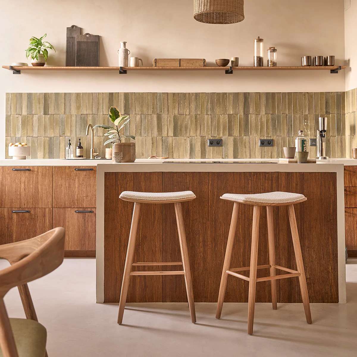 Tabouret de bar en teck massif assise bouclette 75 cm - Image 9