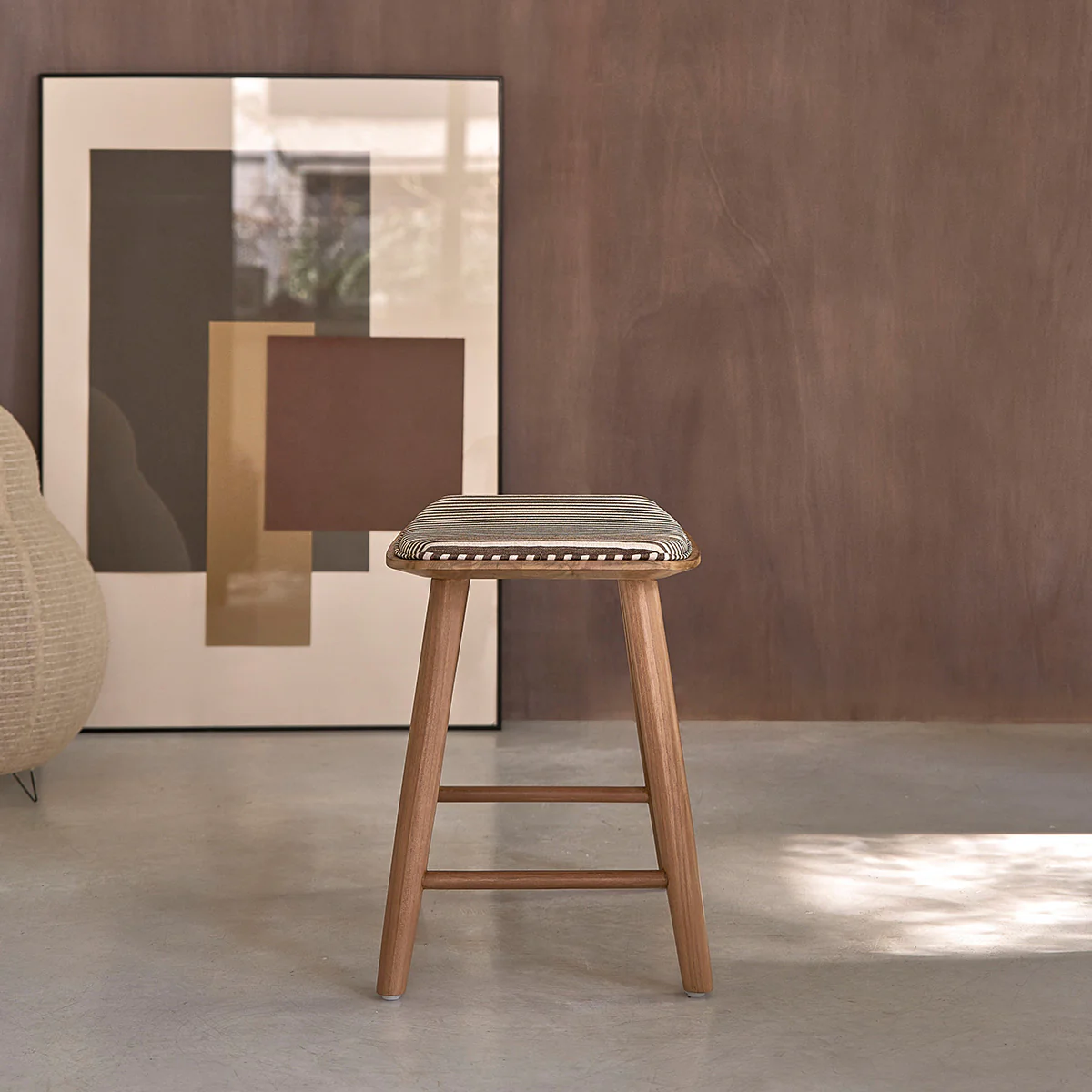 Tabouret de bar en teck massif et assise Ă rayures 45 cm - Image 3